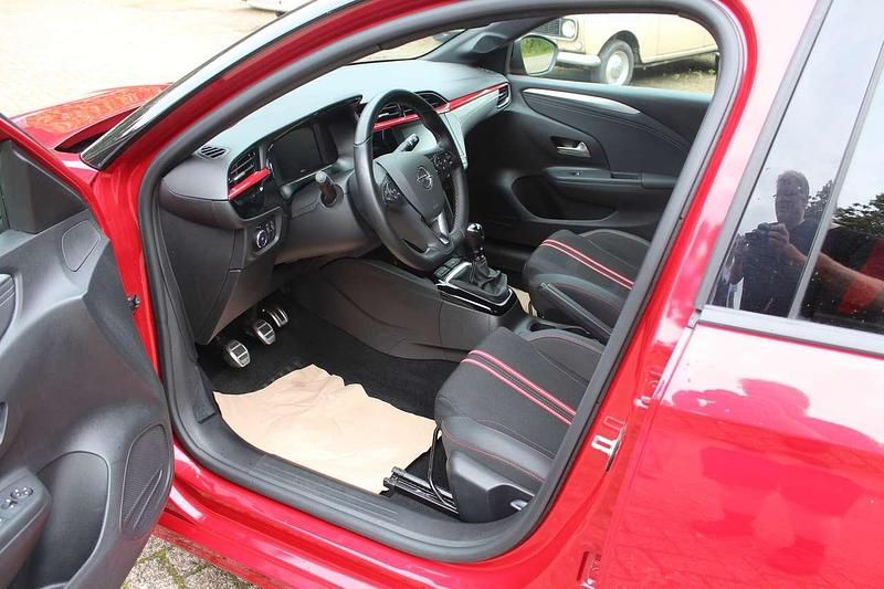 Gebraucht Opel Corsa GS Line 101 PS (74 kW) 2022 Chili rot/kardio rot Limousine