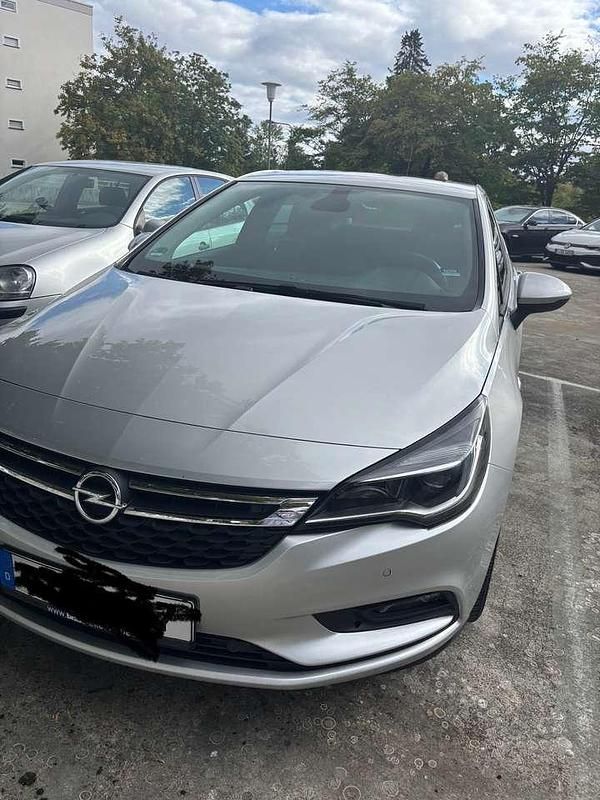 Silber Gebraucht 2017 Opel Astra Innovation Limousine | 7.000 € (Guter Preis) - Bild 1/4