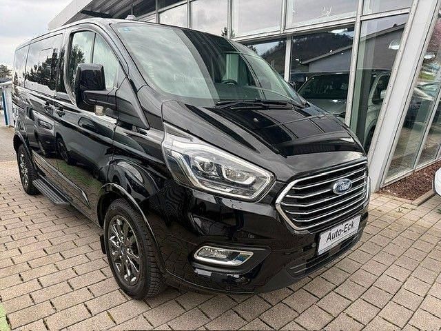 Gebraucht Ford Tourneo Titanium 185 PS (136 kW) 2021 Schwarz Van / Kleinbus