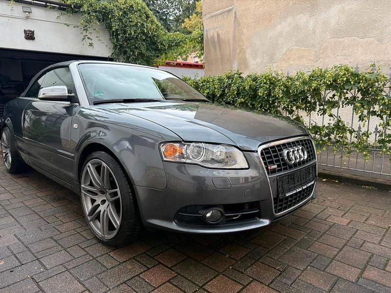 Grau Gebraucht 2006 Audi A4 Cabriolet Design Cabrio | 6.800 € (Fairer Preis) - Bild 1/4