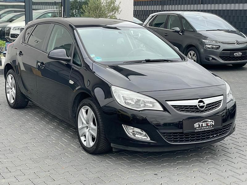 Gebraucht Opel Astra 120 PS (88 kW) 2011 Schwarz Limousine