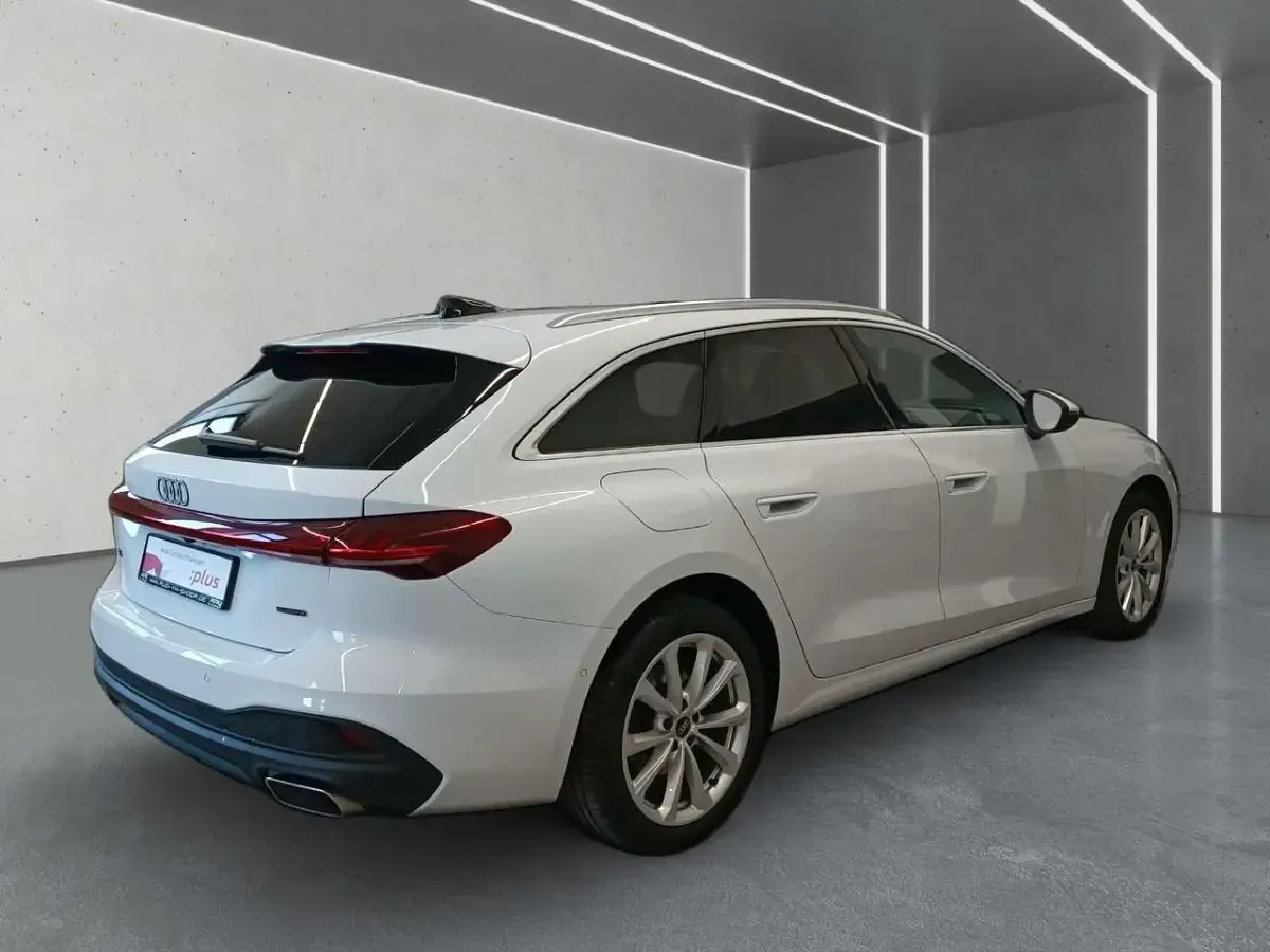 Używany Audi A5 Ambiente 204 KM (150 kW) 2025 Biały Kombi