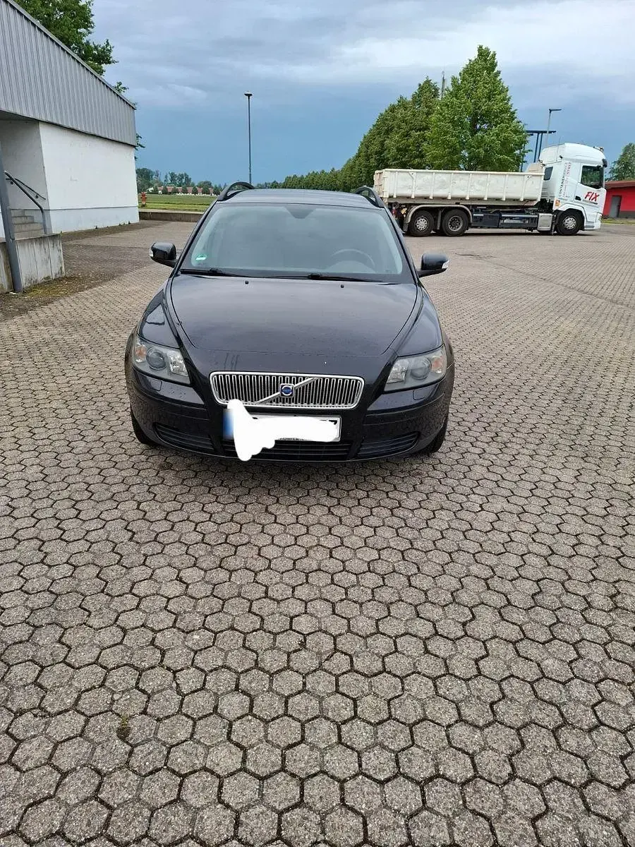 Usado Volvo V50 136 CV (100 kW) 2007 Negro Familiar