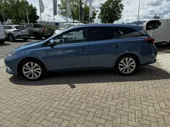 Gebraucht Toyota Auris Basis 116 PS (85 kW) 2016 Denimblau metallic