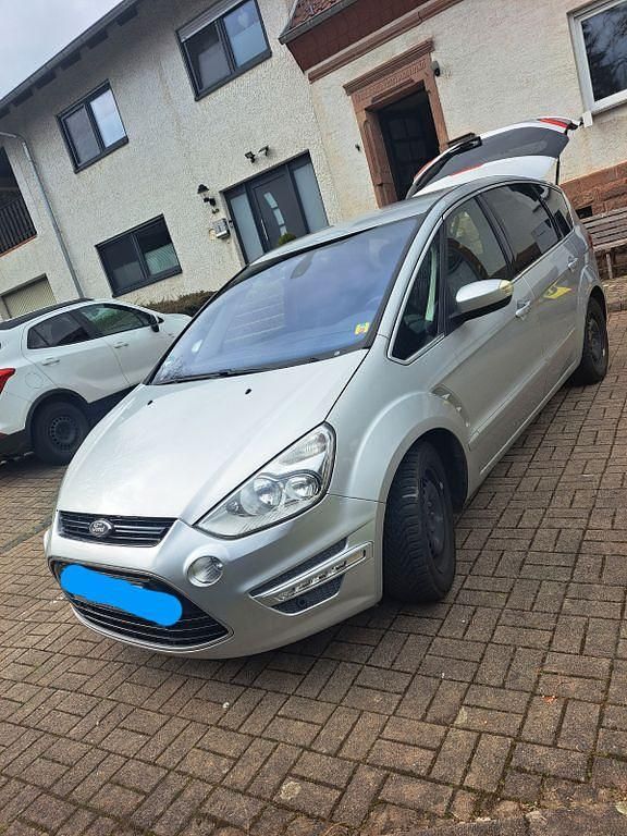 Gebraucht Ford S-MAX Titanium 203 PS (149 kW) 2011 Silber Van / Kleinbus