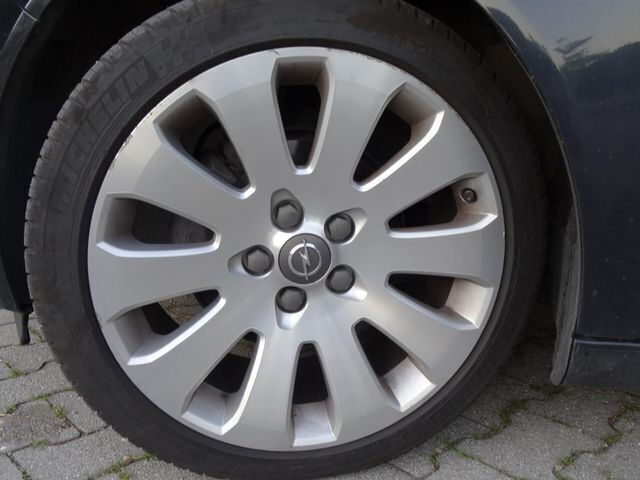 Gebraucht Opel Insignia 218 PS (160 kW) 2011 Schwarz metallic Limousine