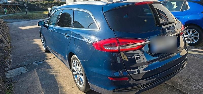Gebraucht Ford Mondeo Titanium 150 PS (110 kW) 2020 Blau Kombi