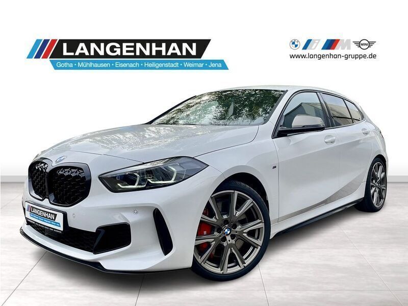 Weiß Gebraucht 2024 BMW M135 Comfort Edition Kleinwagen | 38.920 € (Fairer Preis) - Bild 1/4