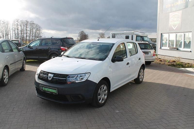 Gebraucht Dacia Sandero 73 PS (53 kW) 2019 Weiß Limousine