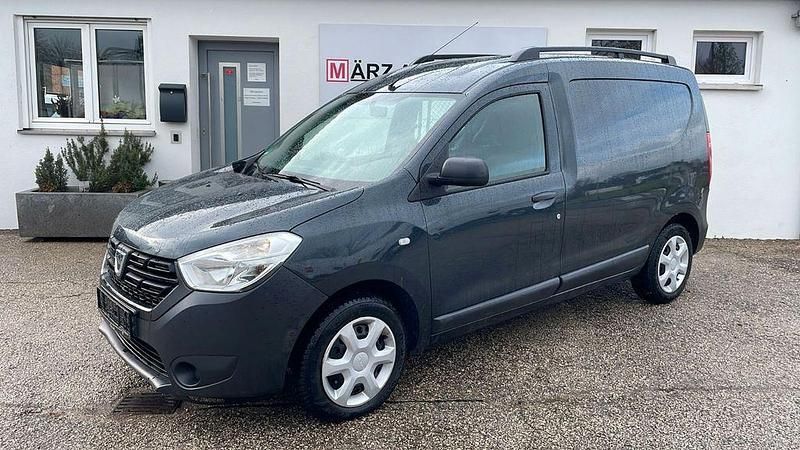 Usata Dacia Dokker 114 CV (83 kW) 2017 Grigio Monovolume