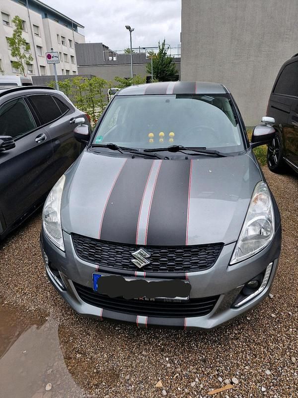 Silber Gebraucht 2016 Suzuki Swift Comfort Kleinwagen | 8.000 € (Guter Preis) - Bild 1/4