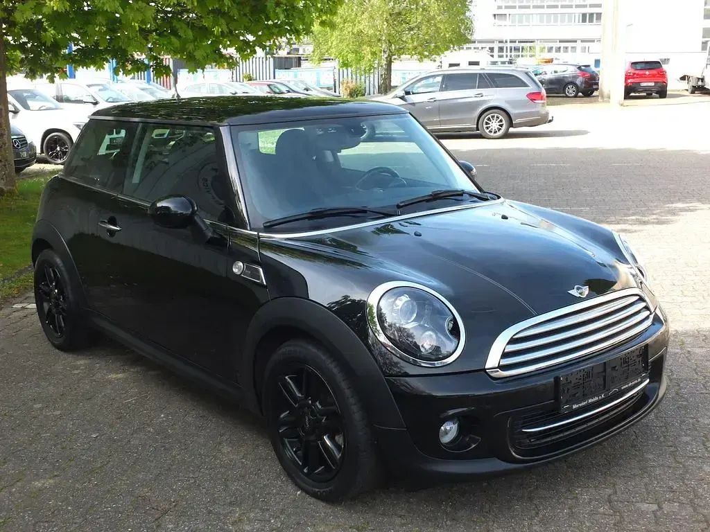 Gebraucht Mini Cooper 122 PS (89 kW) 2013 Schwarz Kleinwagen