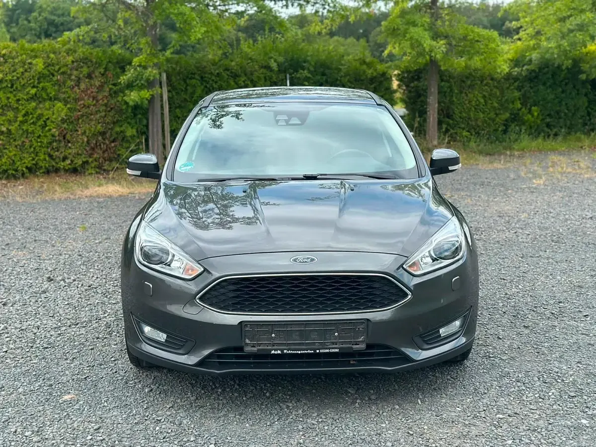 Gebraucht Ford Focus 150 PS (110 kW) 2015 Grau Kombi