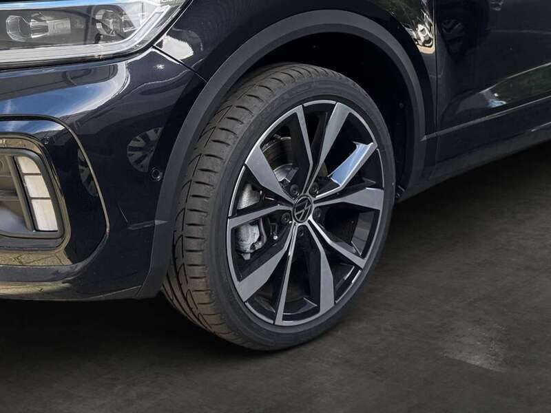 Neu VW T-Roc R-line 190 PS (139 kW) 2025 Black metallic SUV