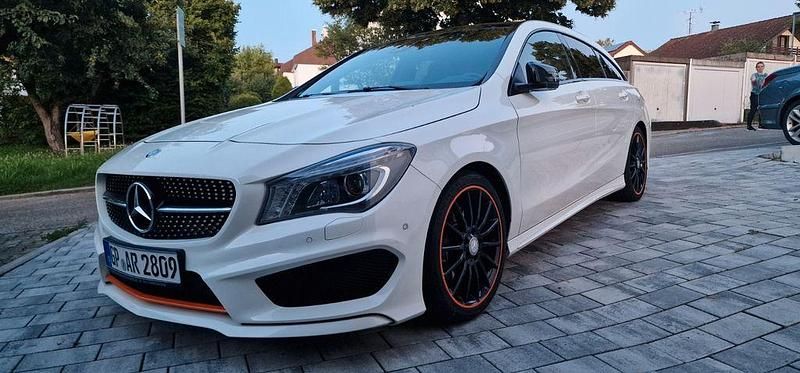 Weiß Gebraucht 2015 Mercedes CLA250 Shooting Brake Kombi | 21.500 € (Etwas zu teuer) - Bild 1/4