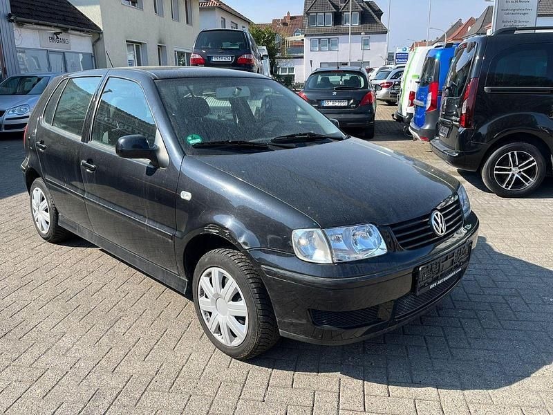 Gebraucht VW Polo 60 PS (44 kW) 2001 Schwarz Kleinwagen