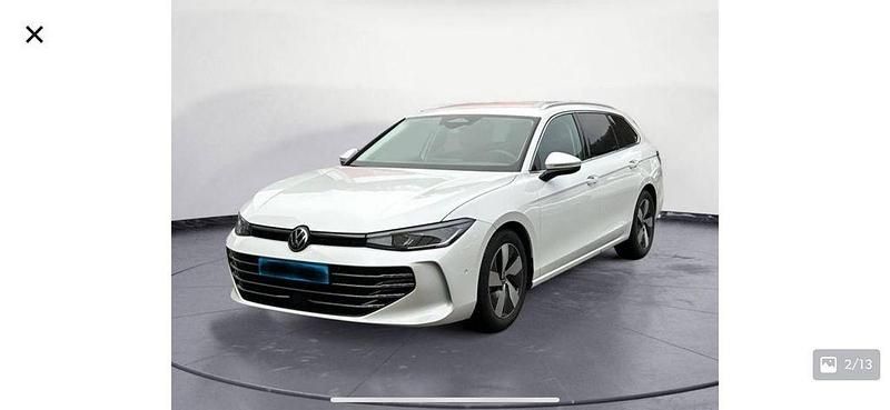 Weiß Gebraucht 2024 VW Passat Elegance Limousine | 34.000 € (Superpreis) - Bild 1/4
