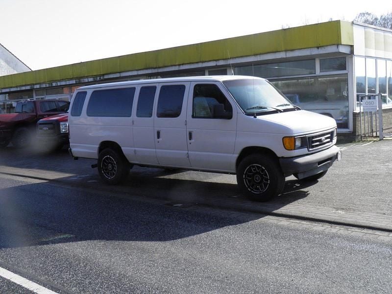 Gebraucht Ford Econoline 310 PS (228 kW) 2003 Weiß Van / Kleinbus