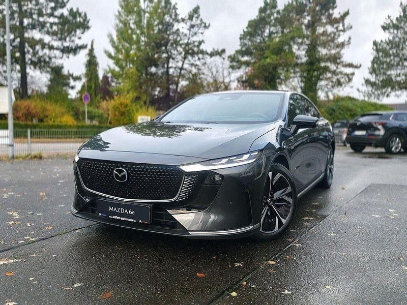 Machine gray Neu 2026 Mazda 6e Takumi-Line Limousine | 39.950 € (Fairer Preis) - Bild 1/4