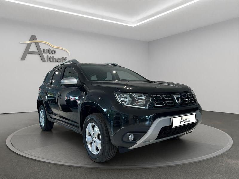 Perlmuttschwarz Gebraucht 2021 Dacia Duster SUV | 15.700 € (Fairer Preis) - Bild 1/4