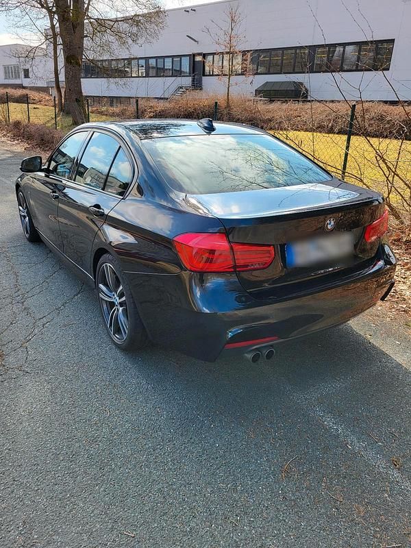 Gebraucht BMW 320 M Sport 184 PS (135 kW) 2016 Schwarz Limousine