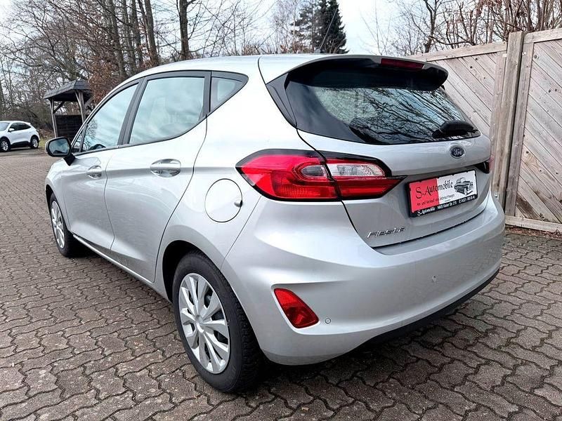 Gebraucht Ford Fiesta Cool & Connect 101 PS (74 kW) 2023 Silber Kleinwagen