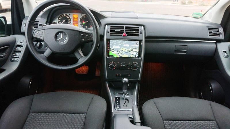 Silber Gebraucht 2008 Mercedes B170 Van / Kleinbus | 7.990 € - Bild 1/4