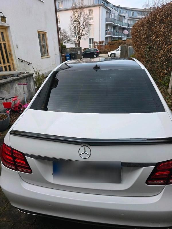 Gebraucht Mercedes E200 136 PS (100 kW) 2015 Weiß Limousine