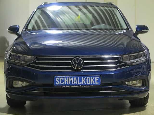 Aquamarine blue (metallic) Gebraucht 2022 VW Passat Business Kombi | 20.950 € (Guter Preis) - Bild 1/4