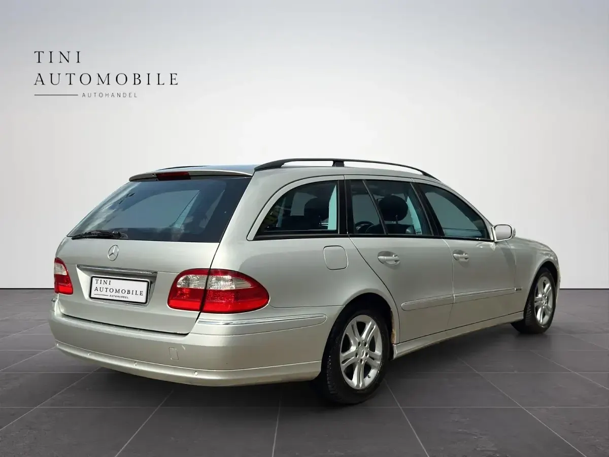 Gebraucht Mercedes E240 Avantgarde 177 PS (130 kW) 2005 Silber Limousine