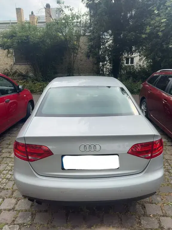 Gebraucht Audi A4 160 PS (117 kW) 2009 Silber Limousine