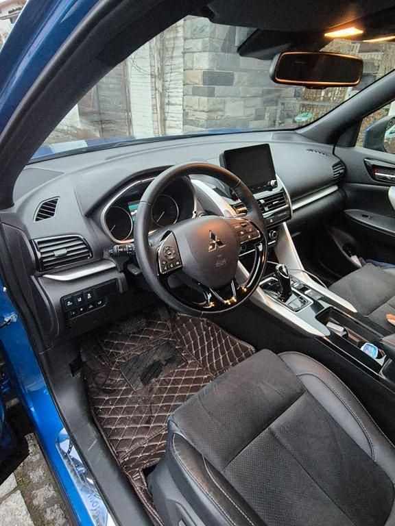 Gebraucht Mitsubishi Eclipse Cross Plus 188 PS (138 kW) 2022 Blau SUV