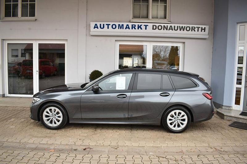 Gebraucht BMW 320 Advantage 190 PS (139 kW) 2021 Grau Kombi
