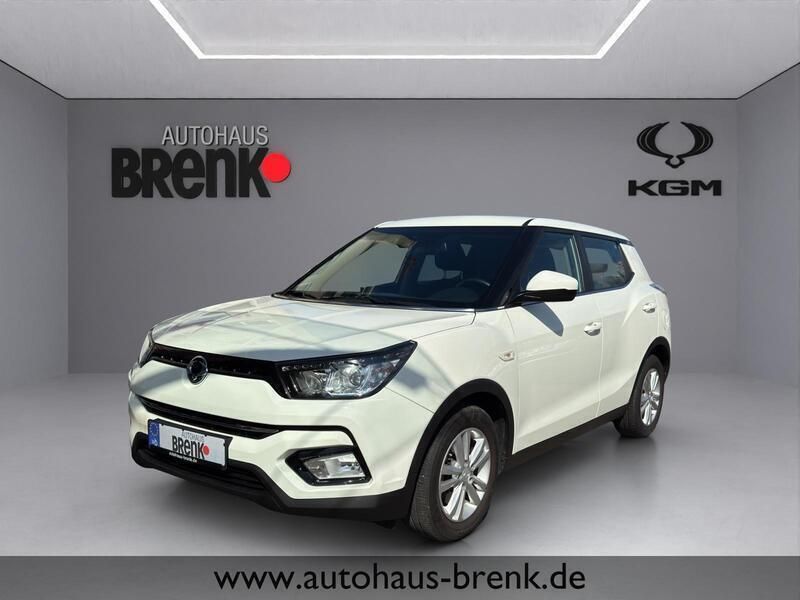 Weiss Gebraucht 2019 Ssangyong Tivoli Quartz SUV | 13.990 € (Etwas zu teuer) - Bild 1/3