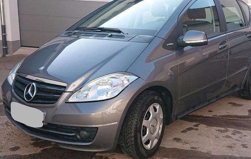Gebraucht Mercedes A160 95 PS (69 kW) 2009 Silber Van / Kleinbus