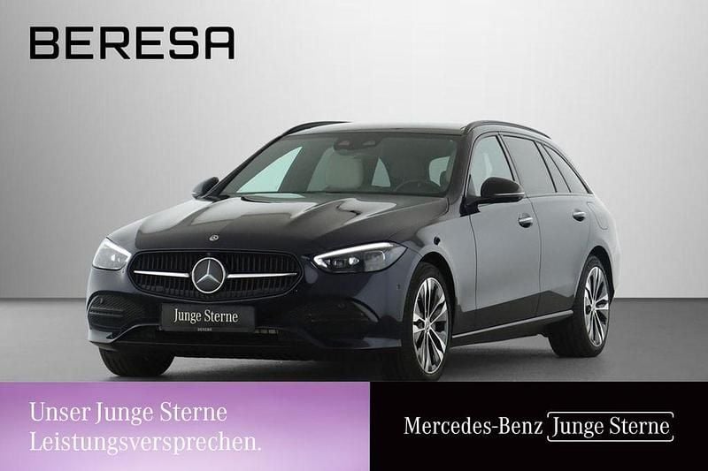 Blau Gebraucht 2022 Mercedes C300e Avantgarde Limousine | 37.890 € (Teuer) - Bild 1/3