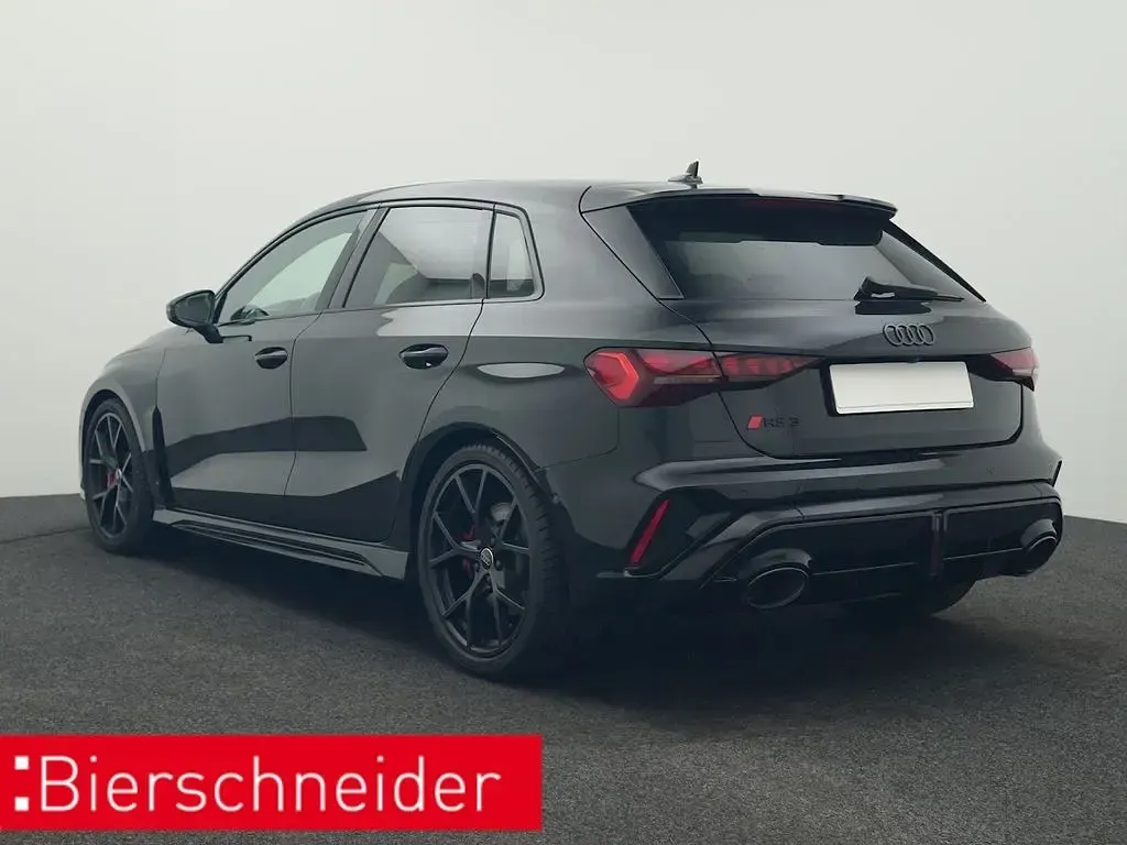 Gebraucht Audi RS3 Sport 400 PS (294 kW) 2025 Schwarz Limousine