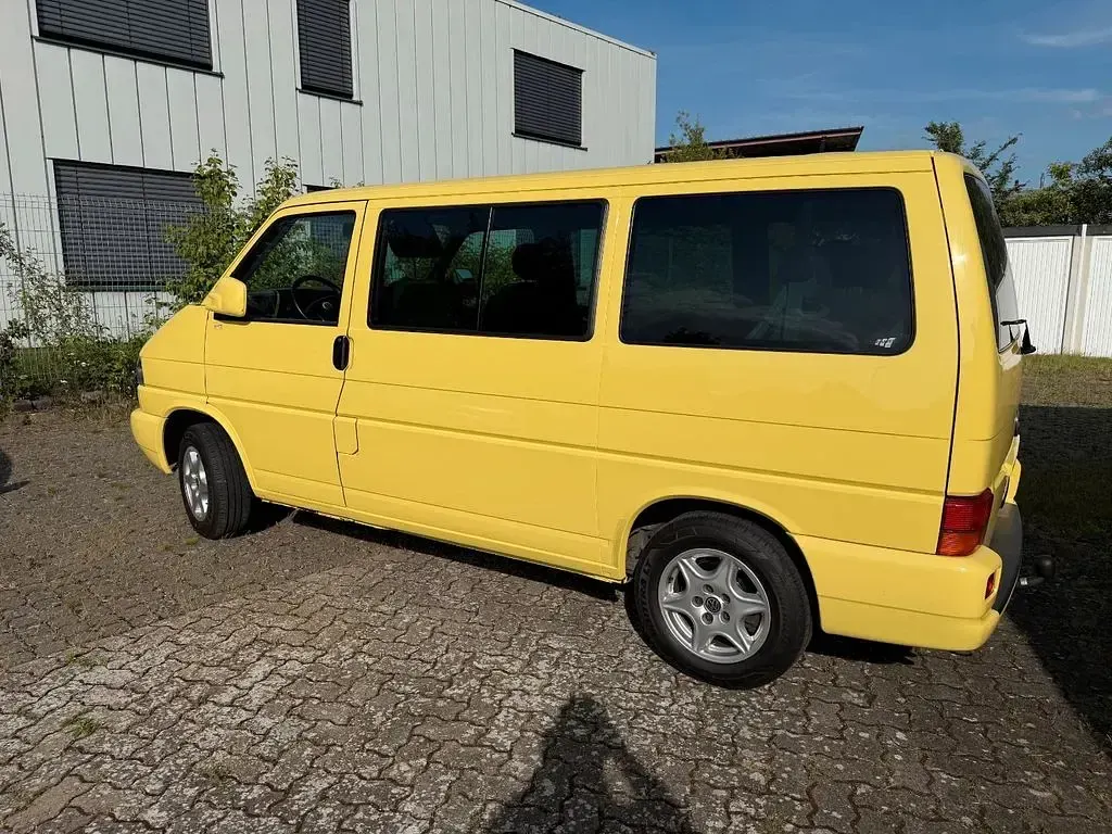 Gebraucht VW Multivan 102 PS (75 kW) 2000 Gelb Van / Kleinbus