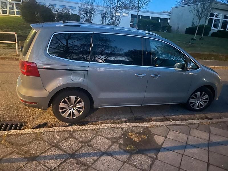 Gebraucht VW Sharan Highline 184 PS (135 kW) 2011 Blau Van / Kleinbus