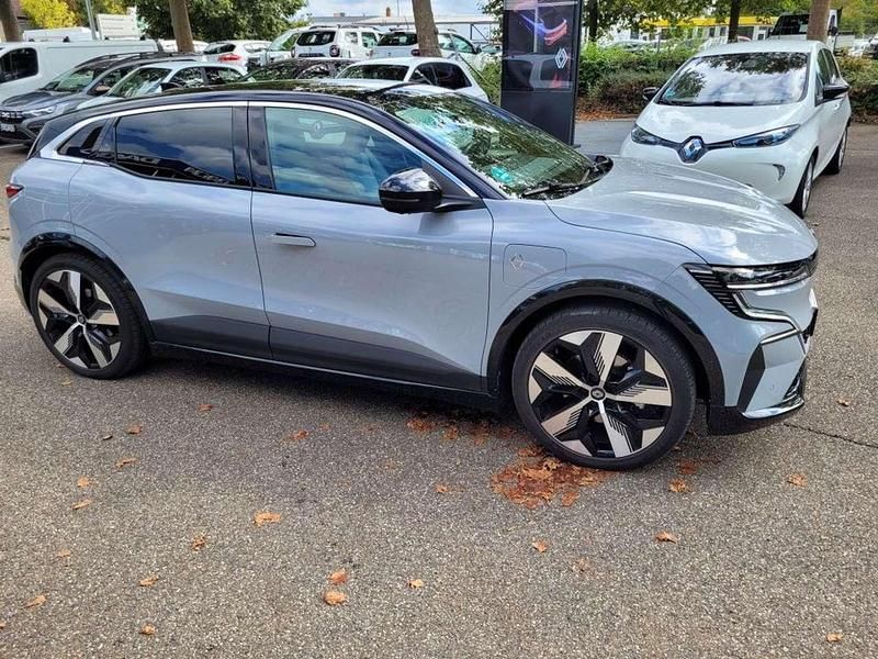 Gebraucht Renault Megane E-Tech Techno 160 kW (218 PS) 2023 Rafalgrau metallic/dach black Limousine