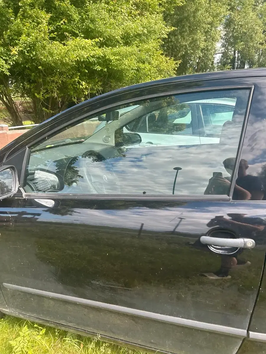 Gebraucht VW Fox 54 PS (39 kW) 2006 Schwarz Kleinwagen