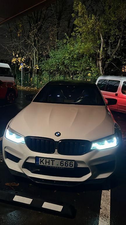 Weiß Gebraucht 2019 BMW M5 Competition Edition Limousine | 52.900 € - Bild 1/4