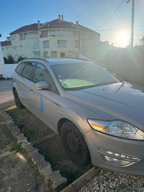 Silber Gebraucht 2012 Ford Mondeo Champions Edition Kombi | 3.333 € (Fairer Preis) - Bild 1/4