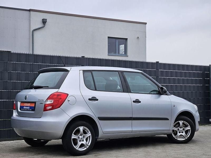 Gebraucht Skoda Fabia Cool Edition 69 PS (50 kW) 2012 Silber Limousine