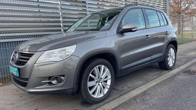 Grau Gebraucht 2008 VW Tiguan SUV | 5.800 € (Fairer Preis) - Bild 1/4