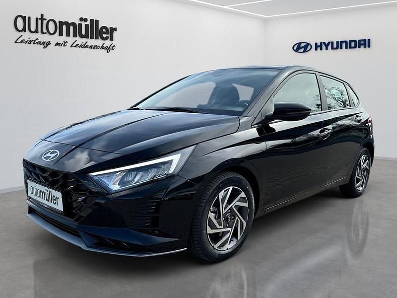 Neu Hyundai i20 Trend 101 PS (74 kW) 2025 Schwarz Kleinwagen