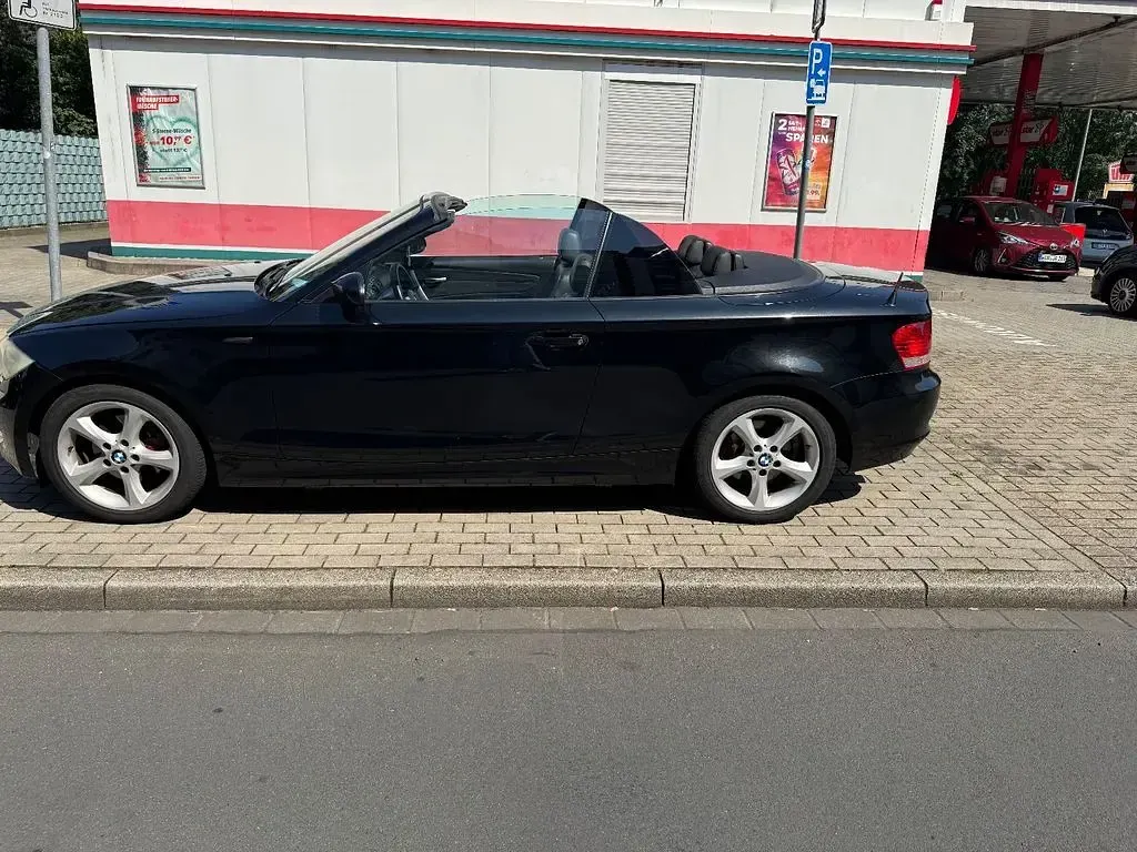 Gebraucht BMW 120 Cabriolet 170 PS (125 kW) 2008 Schwarz Cabrio