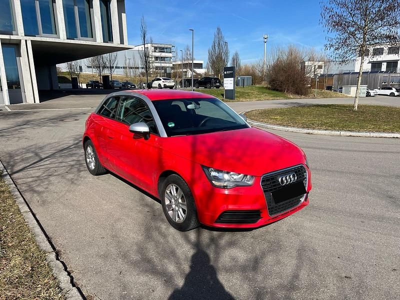 Gebraucht Audi A1 86 PS (63 kW) 2010 Rot Kleinwagen