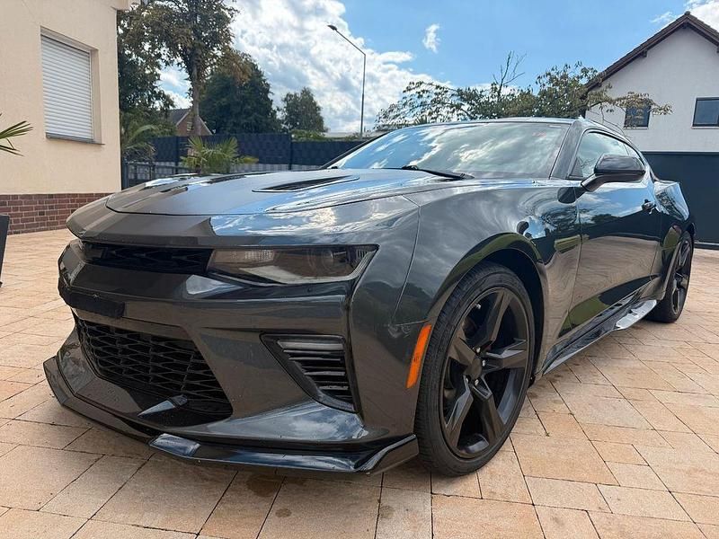 Grau Gebraucht 2016 Chevrolet Camaro Coupé | 23.900 € (Fairer Preis) - Bild 1/4