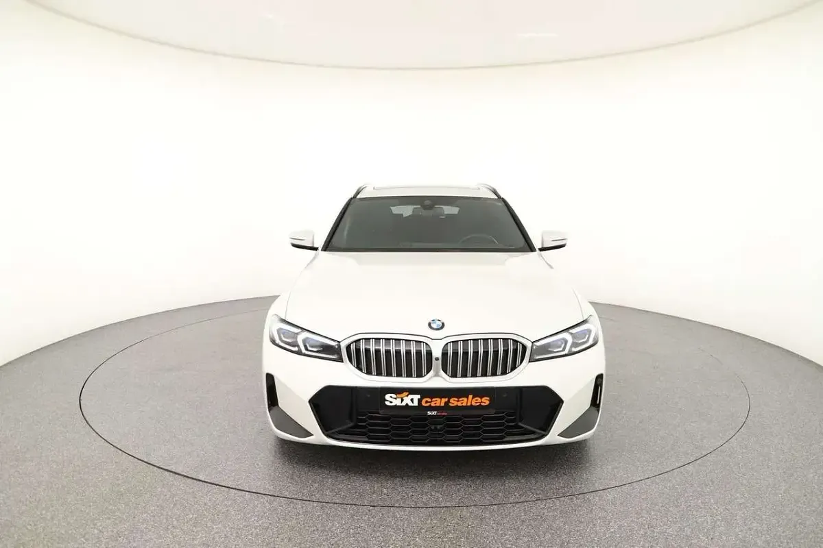 Gebraucht BMW 320 M Sport 190 PS (139 kW) 2025 Weiß Limousine